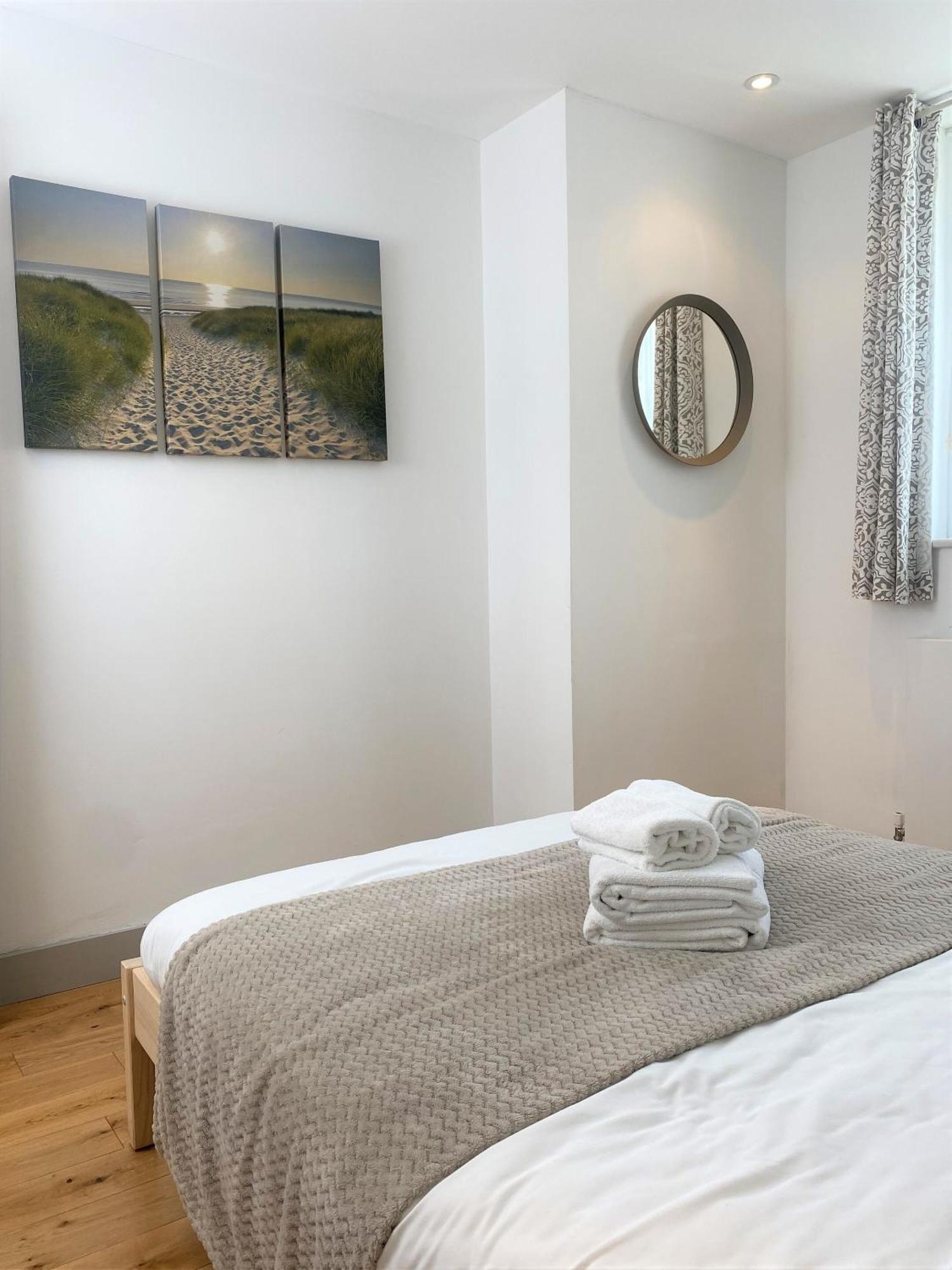 The Old Coach House: Luxury Harbourside Apartment ブリストル 部屋 写真